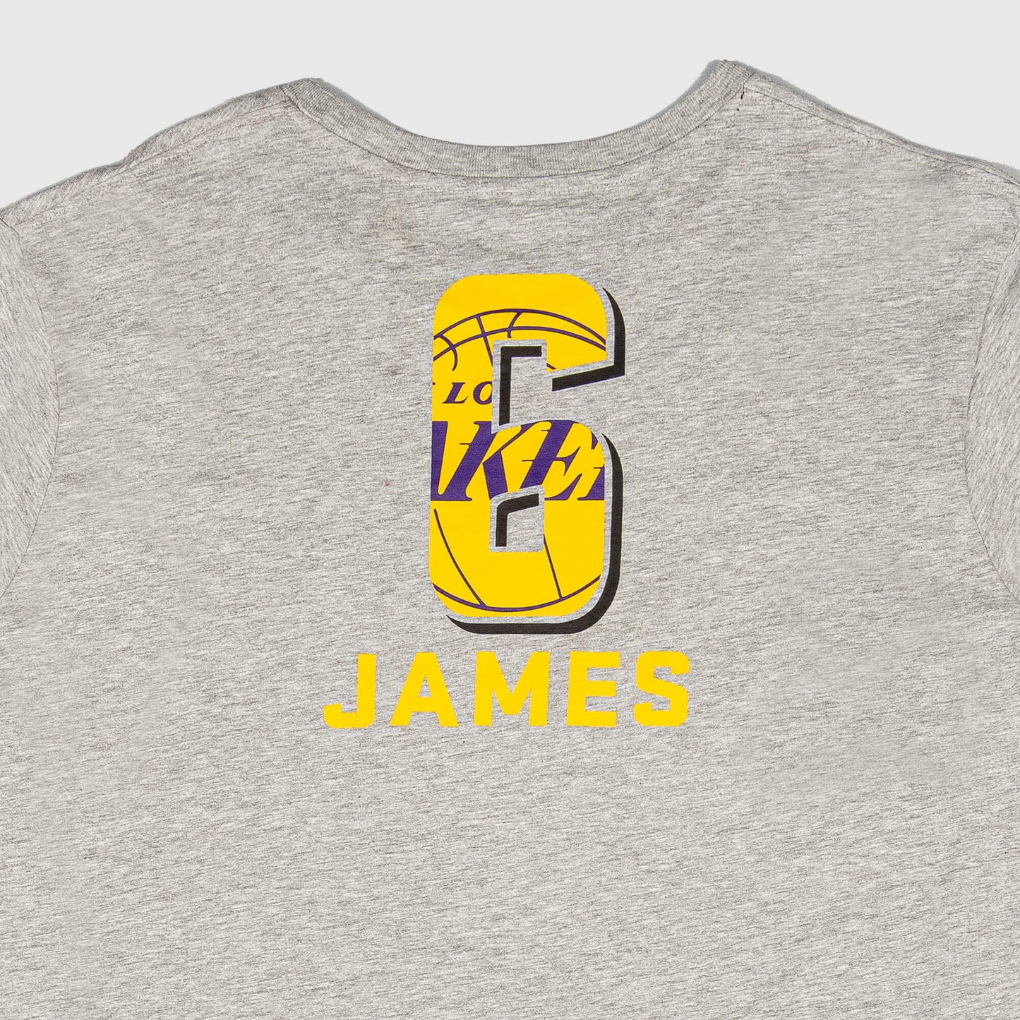 OUTER STUFF BY THE NUMBERS SS TEE LOS ANGELES LAKERS - LEBRON JAMES GREY/YELLOW