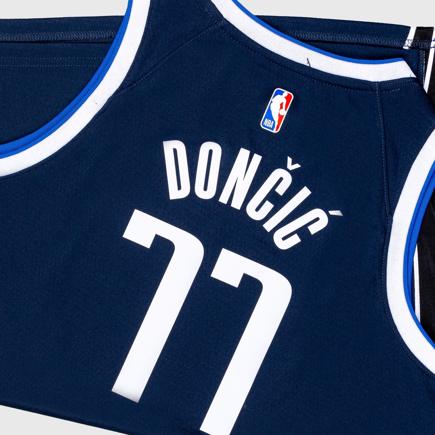 Detský basketbalový dres Jordan Boys Statement Swingman Jersey - NBA Player - 8-20Y - Dallas Mavericks Luka Dončić tmavomodrý