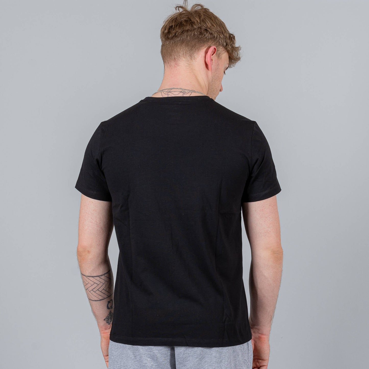 Peak Round Neck T-Shirt Black