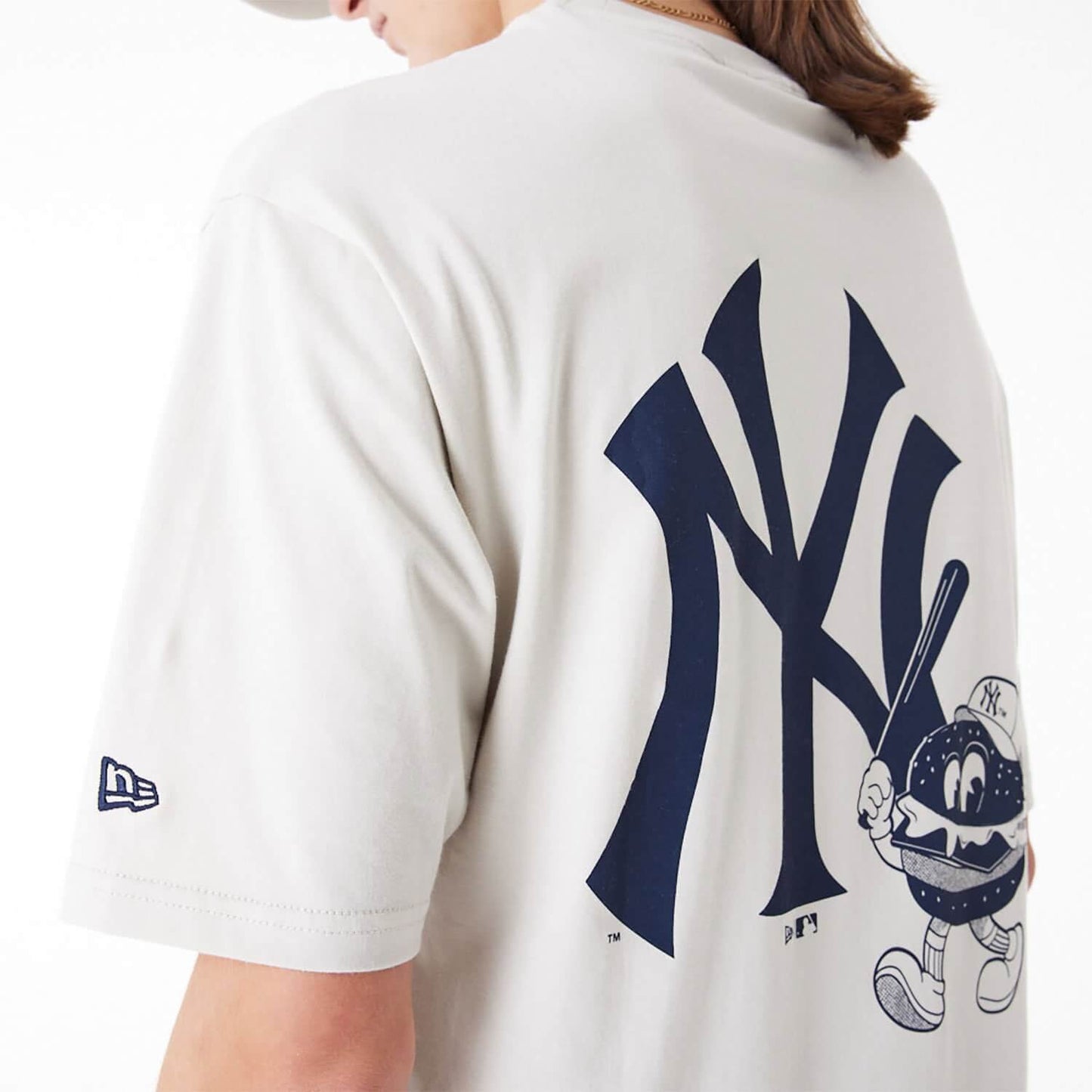 NEW ERA New York Yankees MLB Food Graphic Stone Oversized T-Shirt Cream