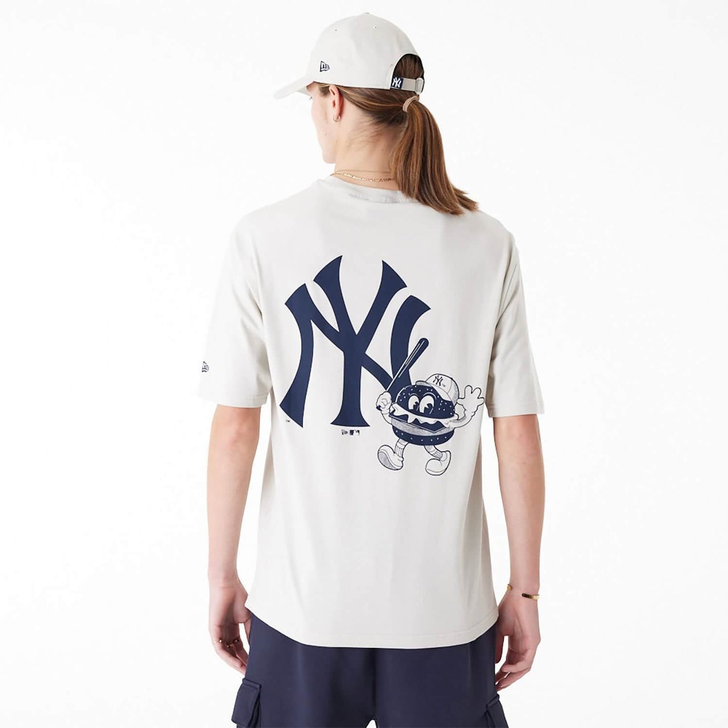 NEW ERA New York Yankees MLB Food Graphic Stone Oversized T-Shirt Cream