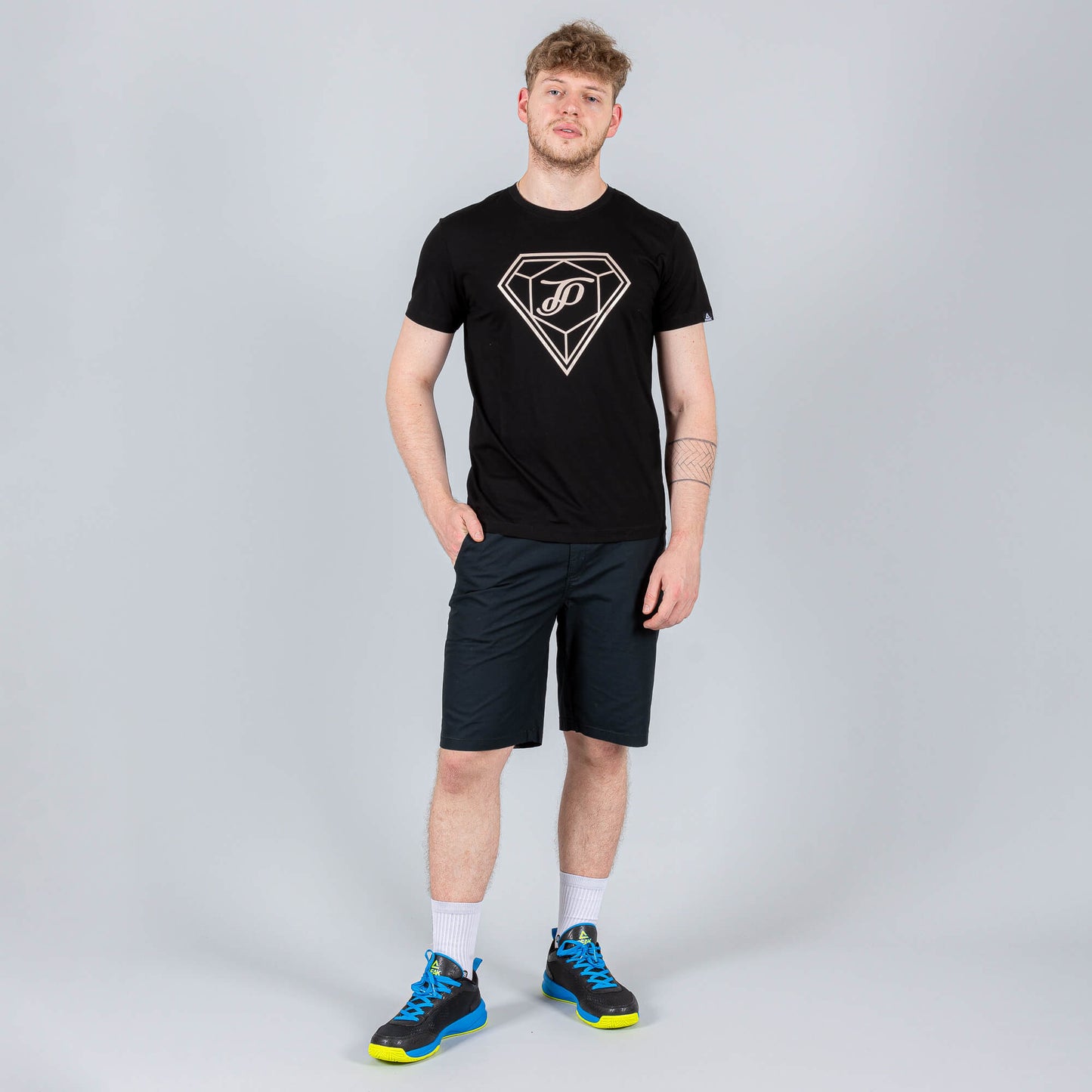 Peak Round Neck T Shirt Black