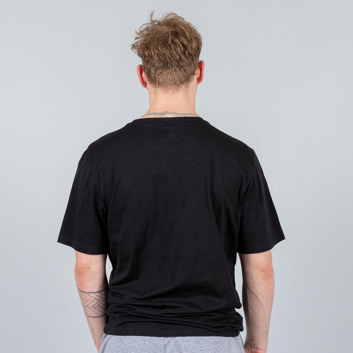 Peak Round-Neck T-Shirt Black