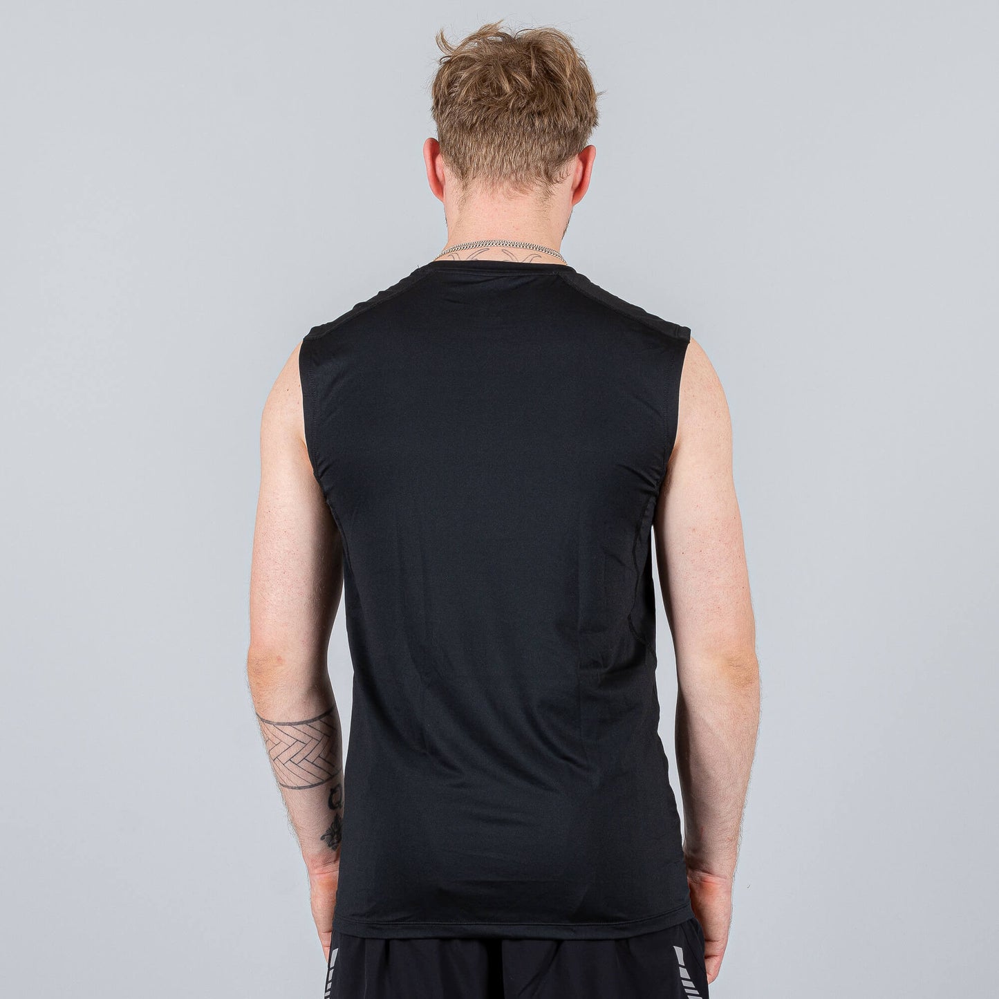 PEAK FUNCTIONAL VEST Black