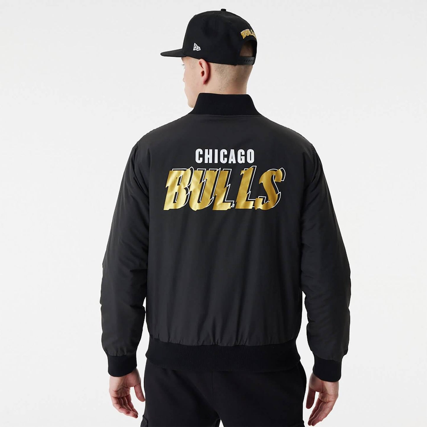 Bunda bomber New Era Chicago Bulls Team Script Bomber Jacket čierna