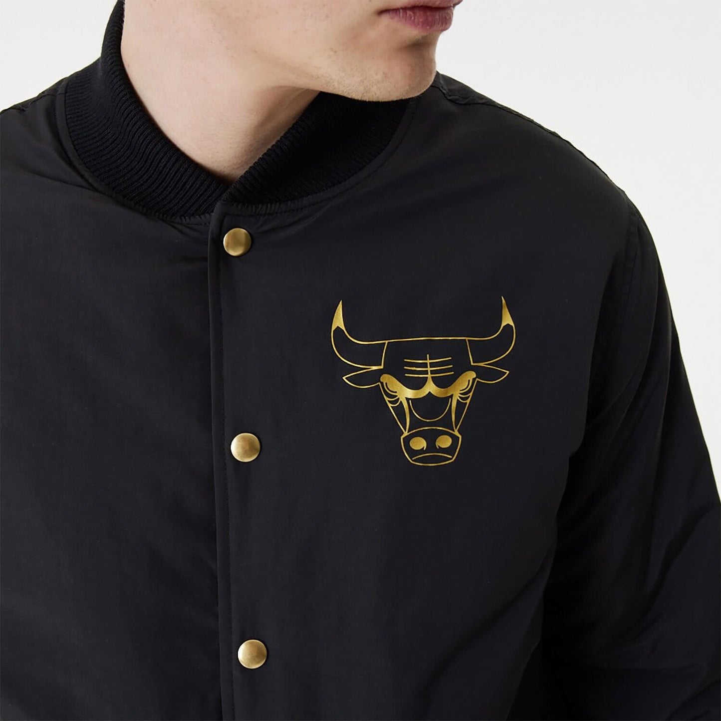 Bunda bomber New Era Chicago Bulls Team Script Bomber Jacket čierna