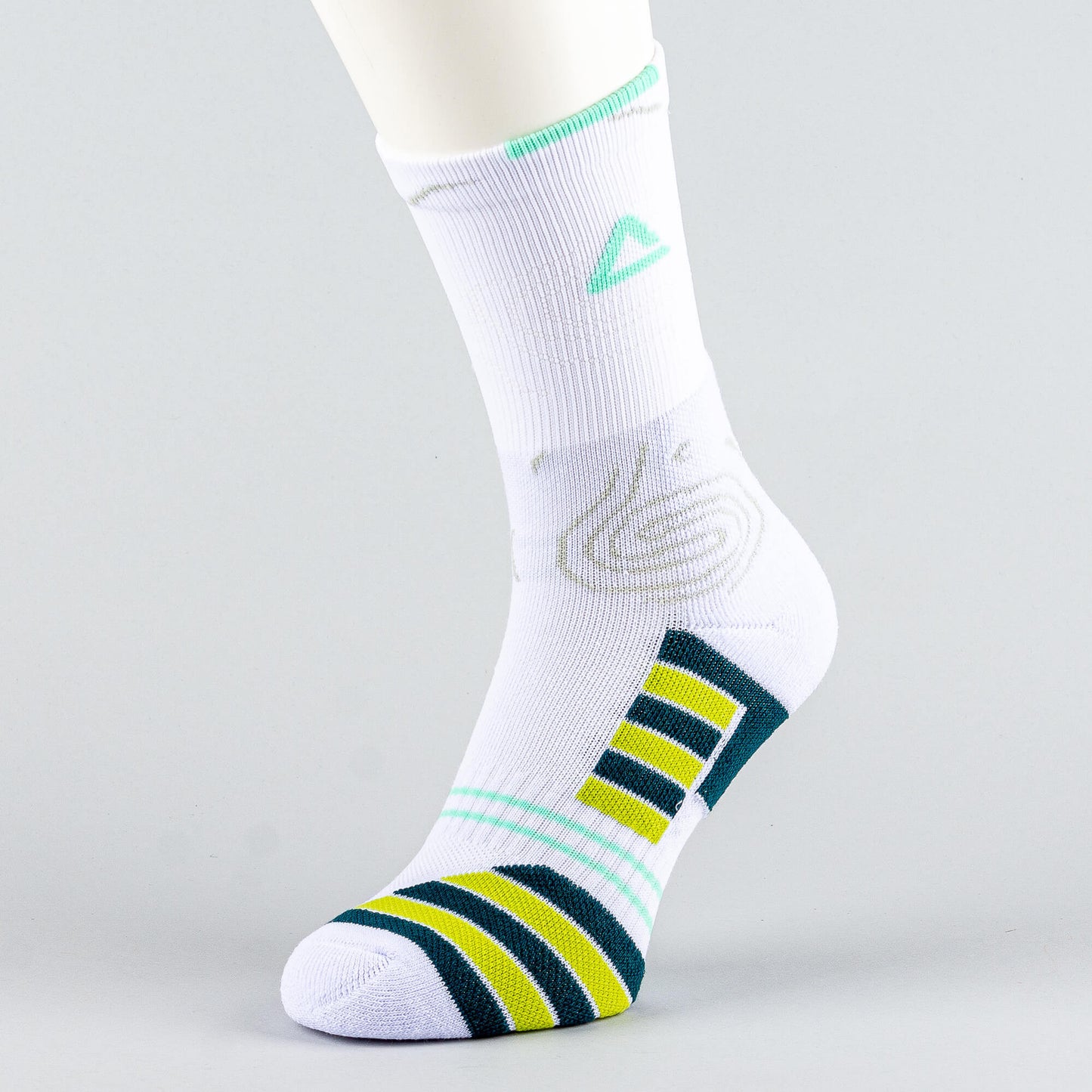 Peak Big Triangle 3 Basketball Socks White