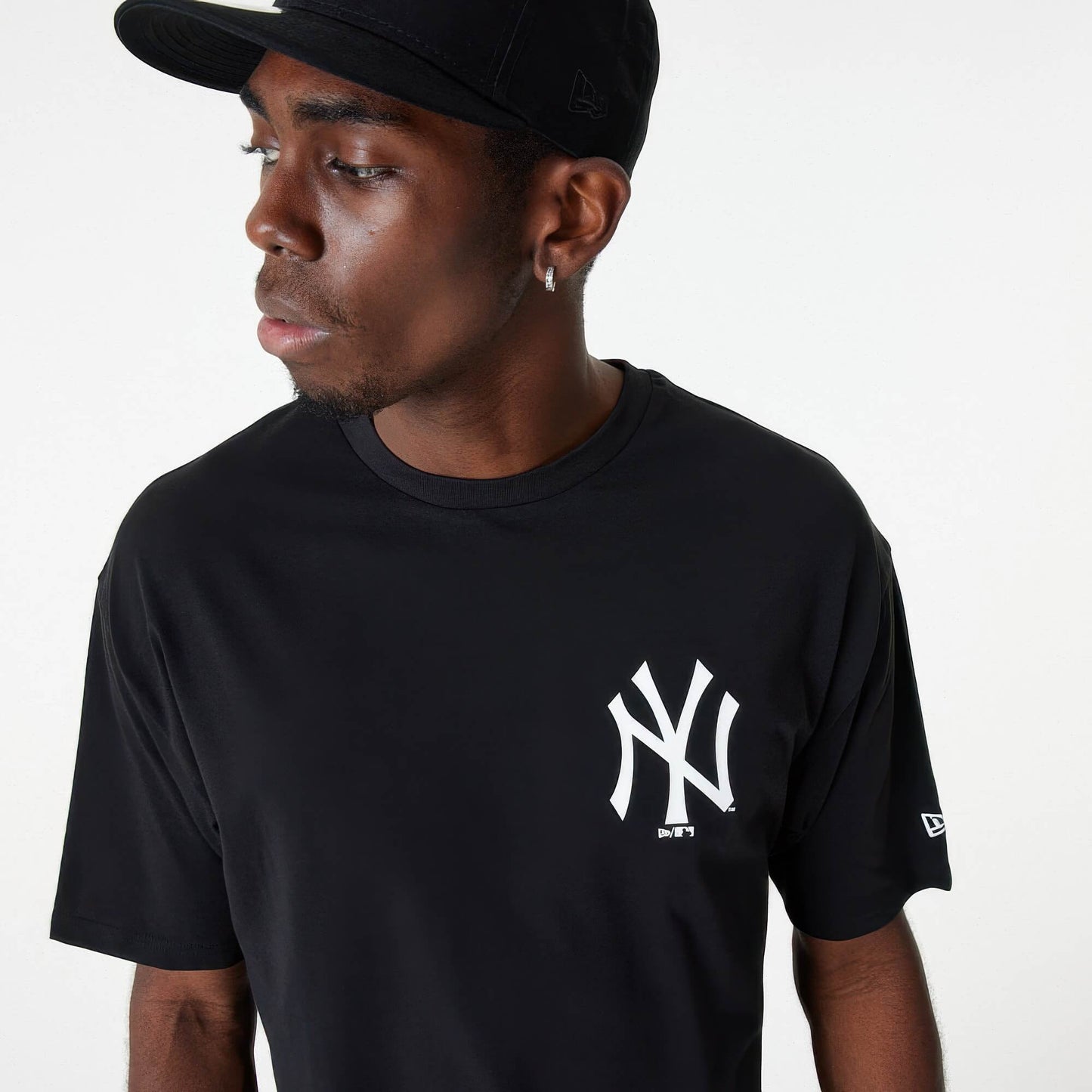 NEW ERA MLB Big logo New York Yankees Essentials Oversized Black T-Shirt