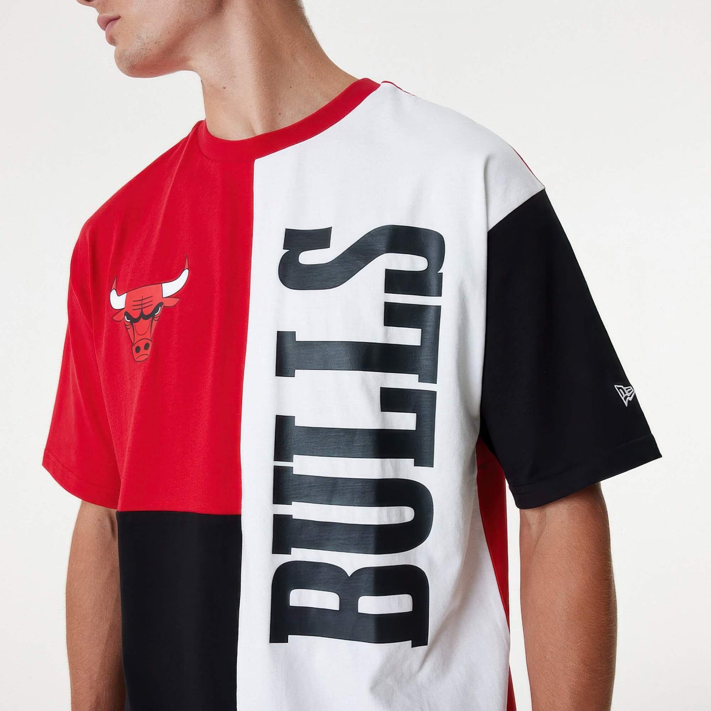 NEW ERA Chicago Bulls NBA Cut And Sew Red Oversized T-Shirt