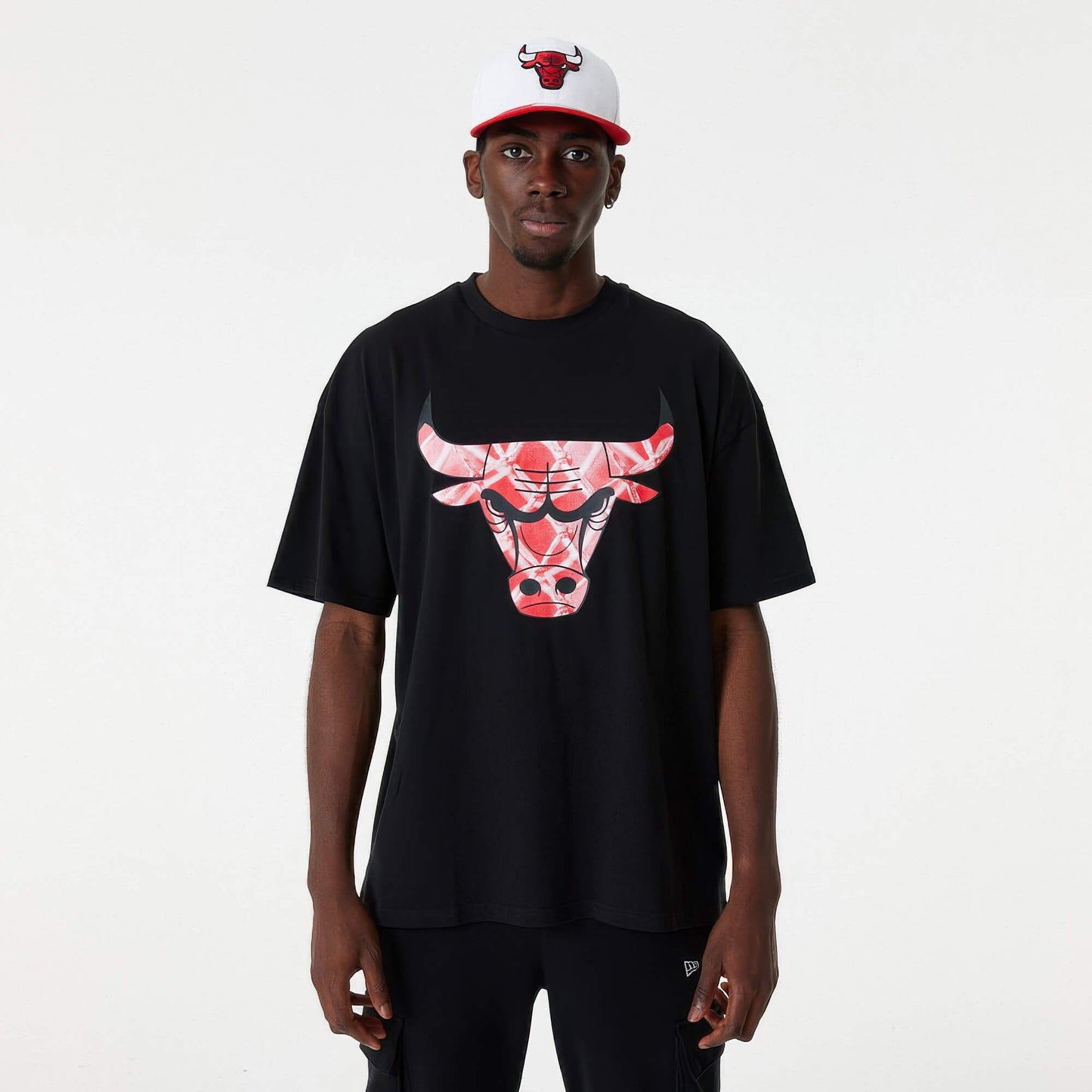 NEW ERA Chicago Bulls NBA Infill Logo Black Oversized T-Shirt