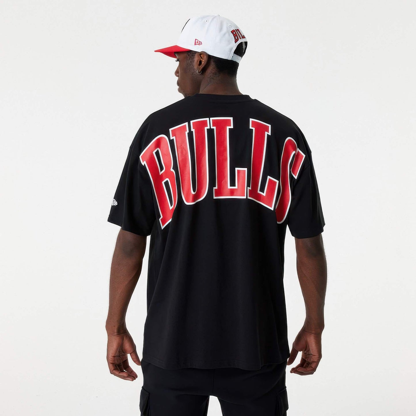 NEW ERA Chicago Bulls NBA Infill Logo Black Oversized T-Shirt