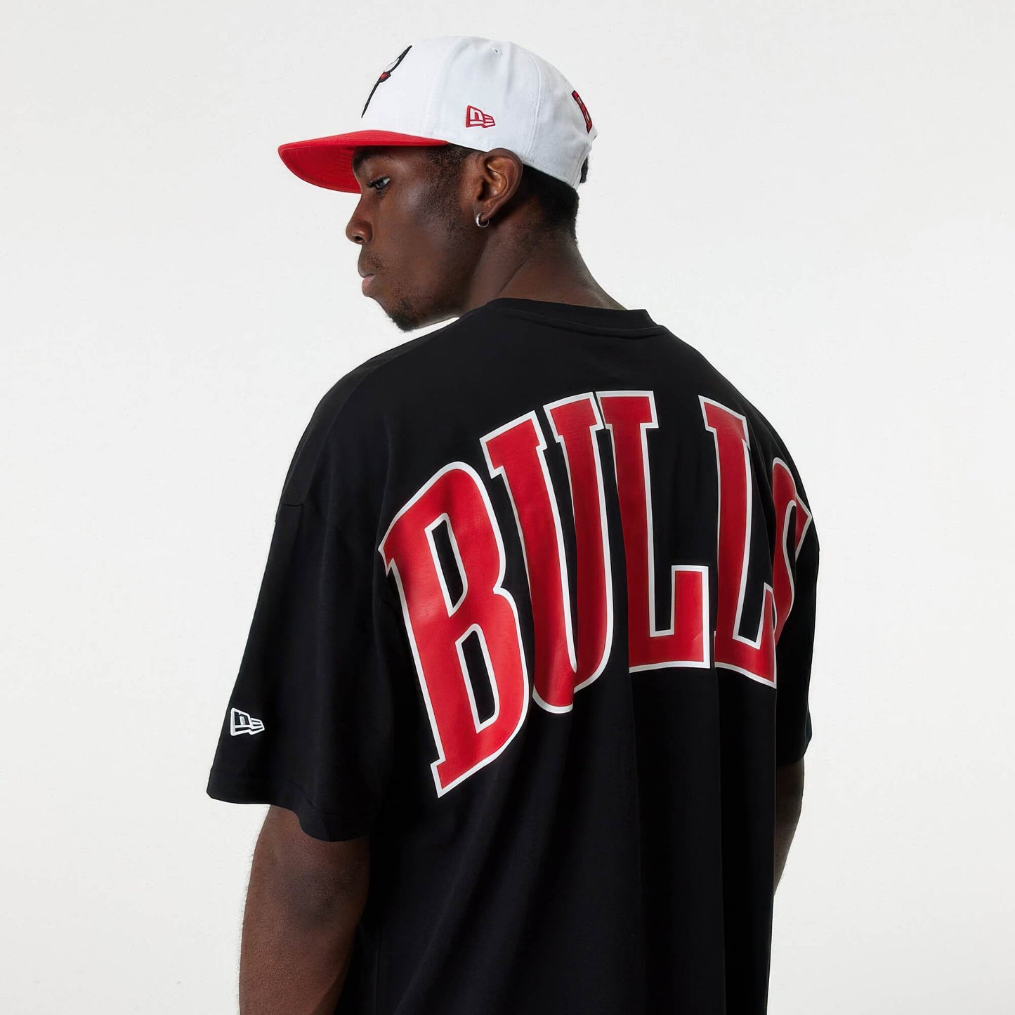 NEW ERA Chicago Bulls NBA Infill Logo Black Oversized T-Shirt