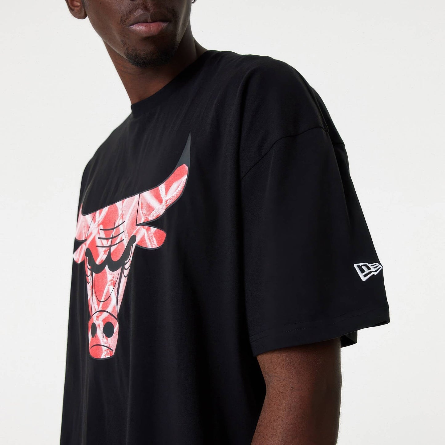 NEW ERA Chicago Bulls NBA Infill Logo Black Oversized T-Shirt