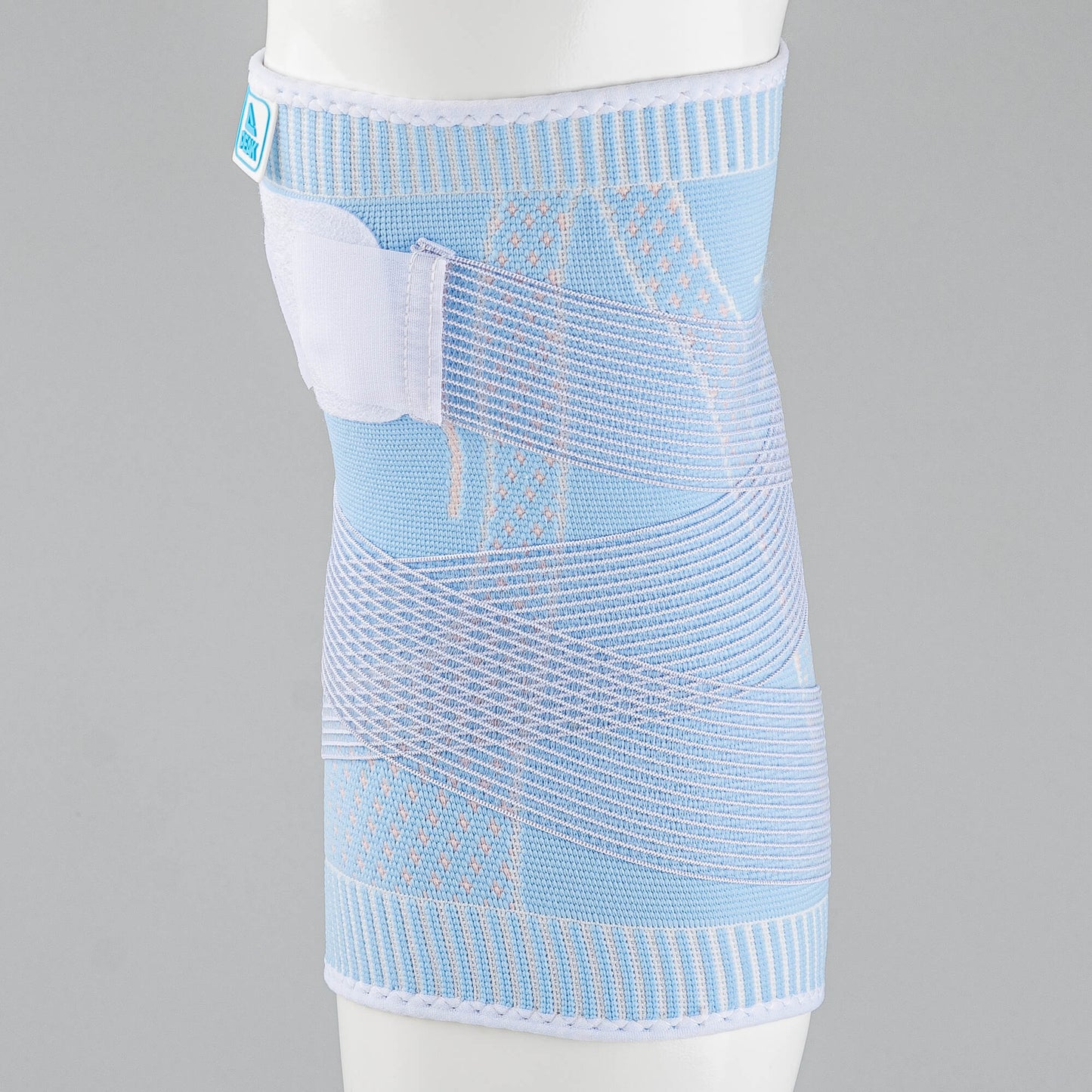 Peak Knee Protector (26x14 cm) Lt.Blue