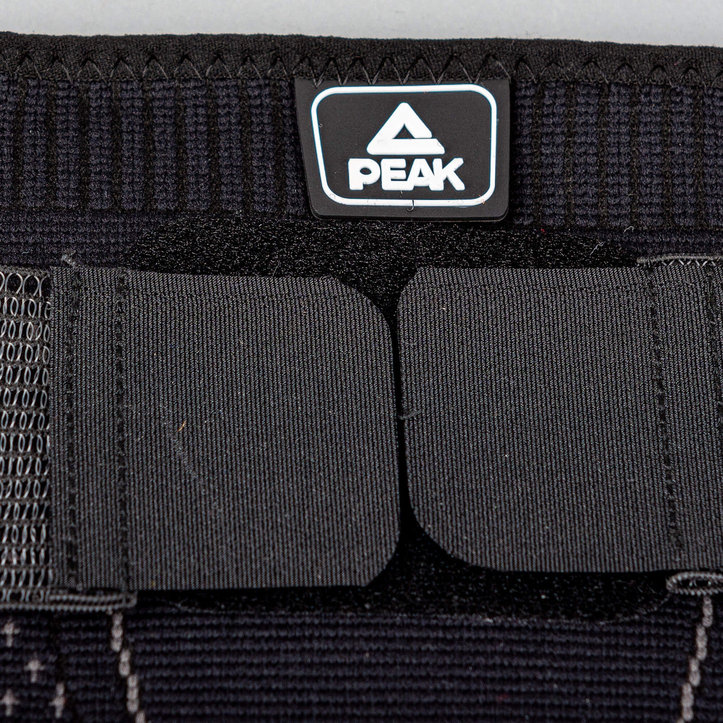 Peak Knee Protector (26x14 cm) Black