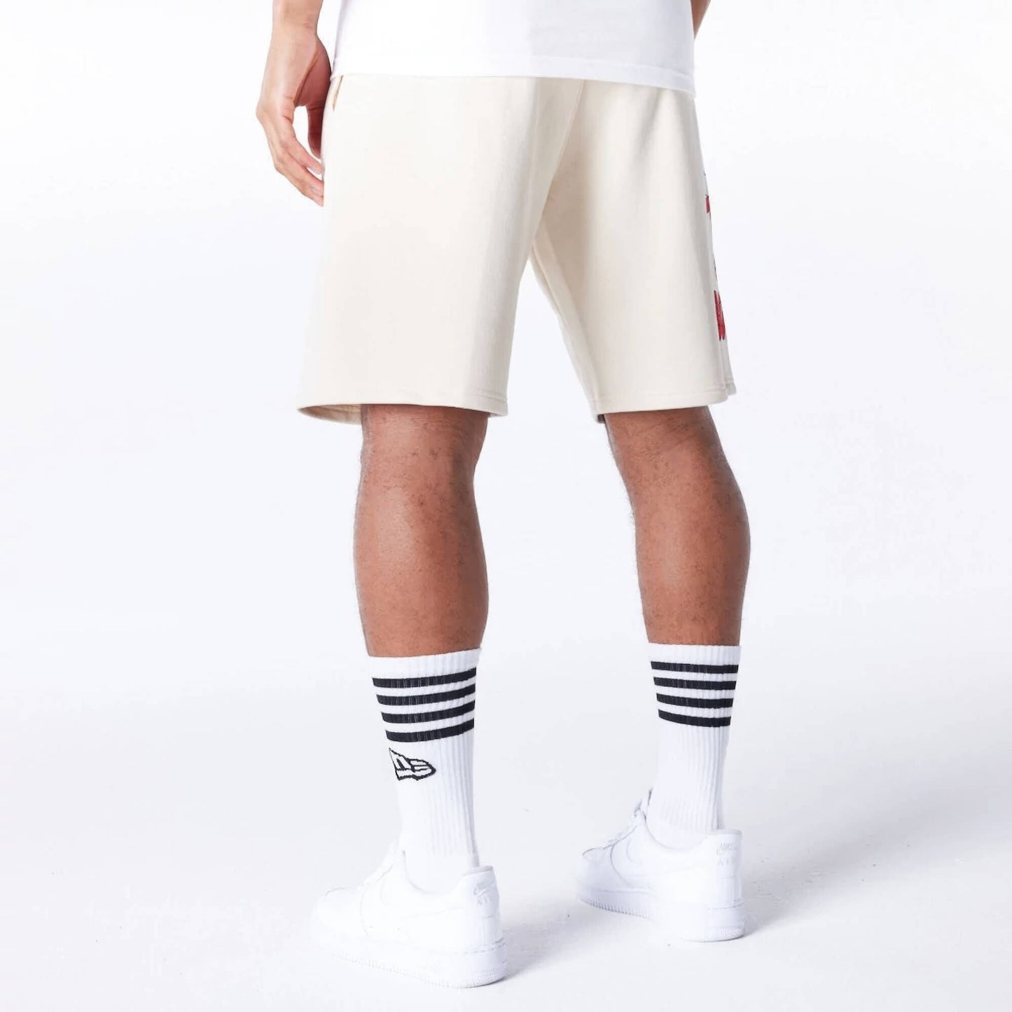 Kraťasy NEW ERA Chicago Bulls NBA Bubble Script Light Beige Shorts béžové