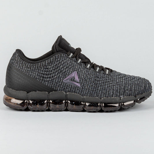 PEAK Black Runner Black