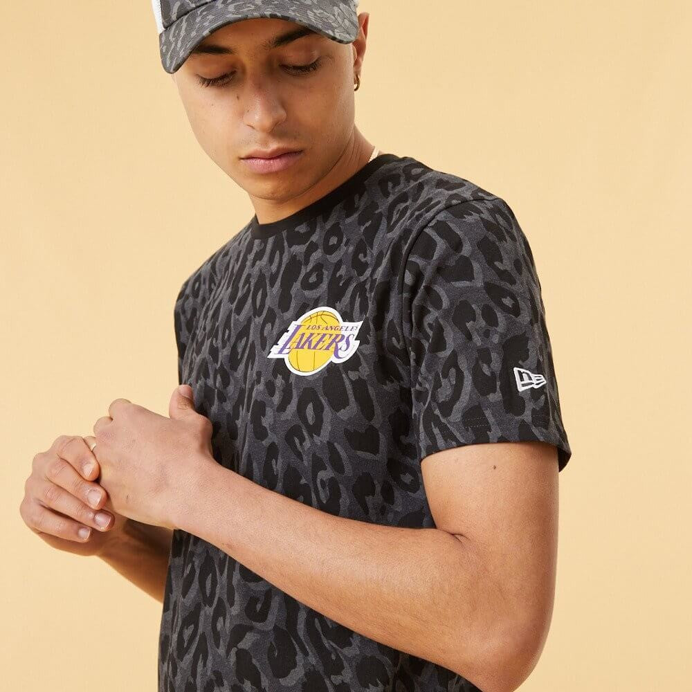 NEW ERA tričko NBA Seasonal aop tee LOS ANGELES LAKERS Grey