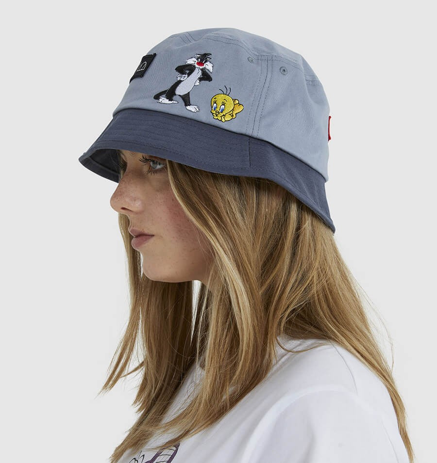 Ellesse x Looney Toons Collection Daffo Bucket Hat Grey