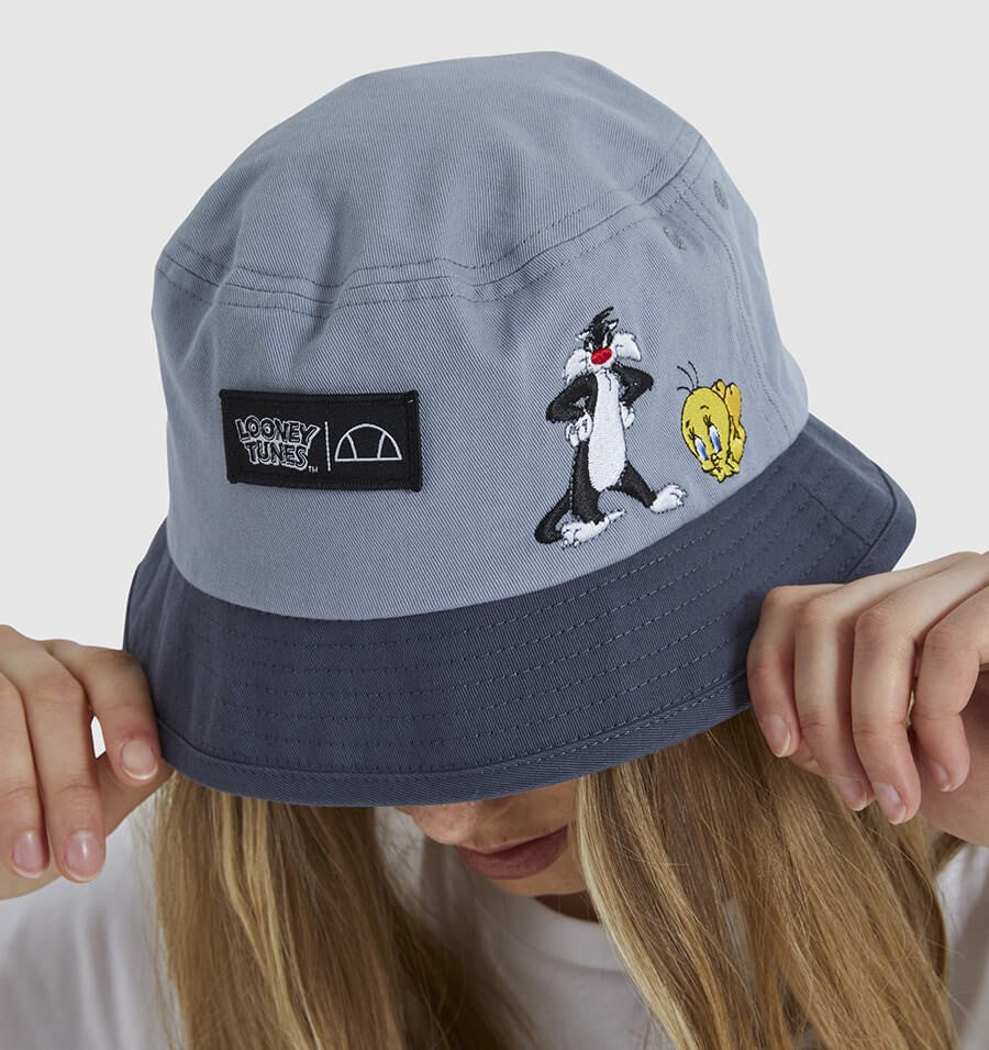 Ellesse x Looney Toons Collection Daffo Bucket Hat Grey