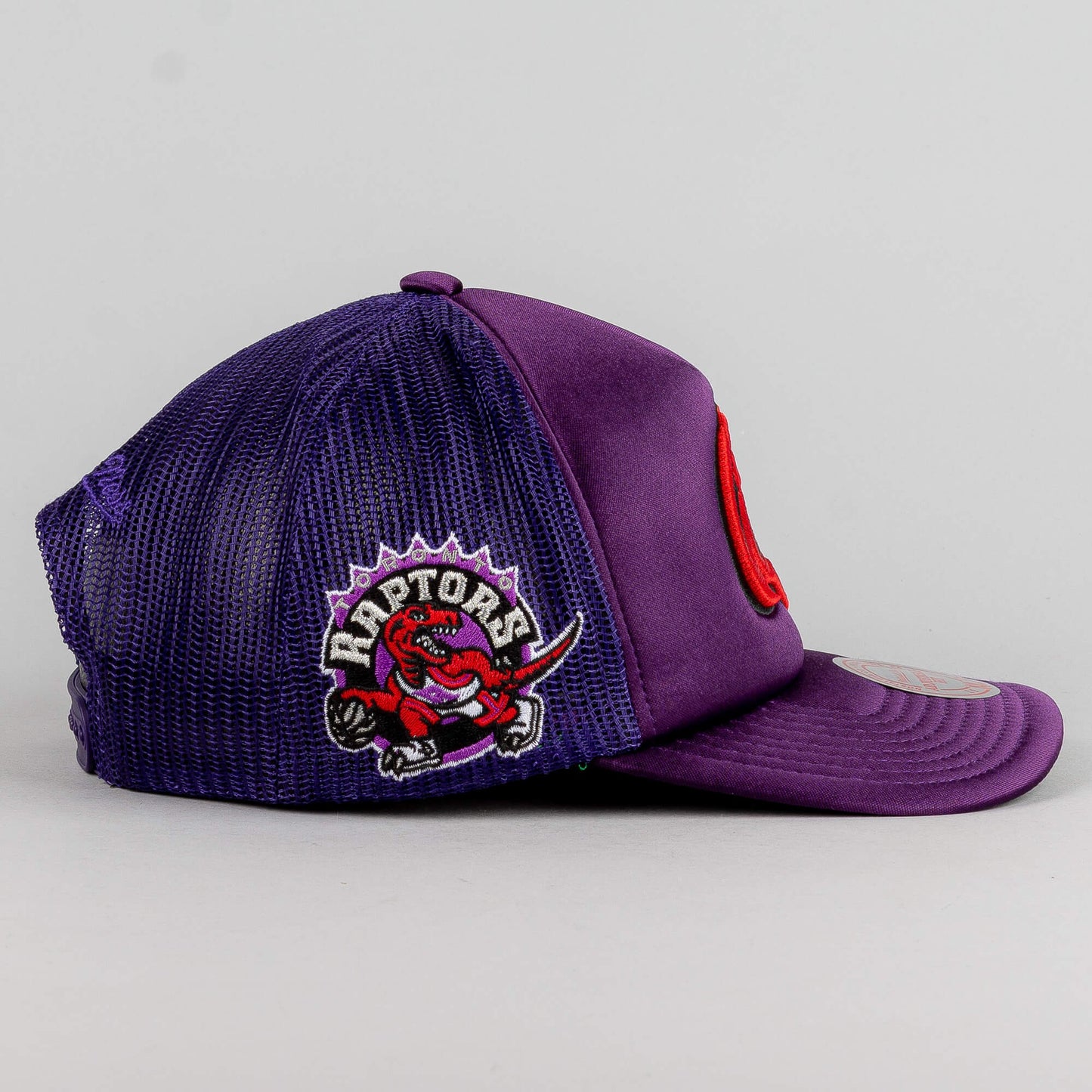 Mitchell & Ness NBA LOGO REMIX TRUCKER SNAPBACK HWC TORONTO RAPTORS PURPLE