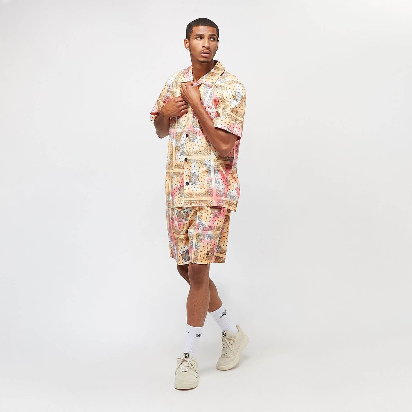 Šortky Karl Kani Small Signature Tie dye Paisley Resort Shorts oranžové