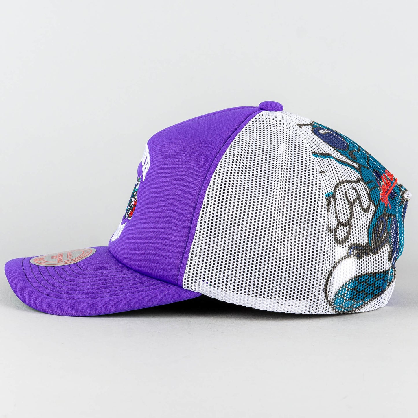 Mitchell & Ness OFF THE BACKBOARD TRUCKER HWC CHARLOTTE HORNETS Purple / White