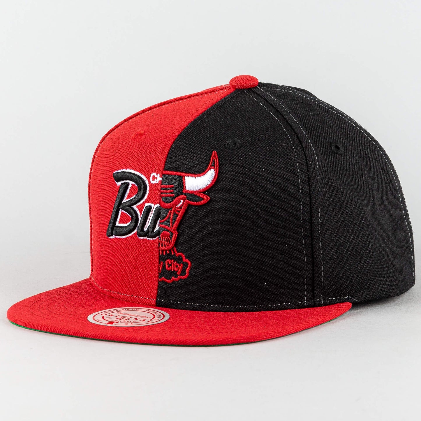 Šiltovka Mitchell & Ness SPLIT CROWN HWC CHICAGO BULLS červená/čierna