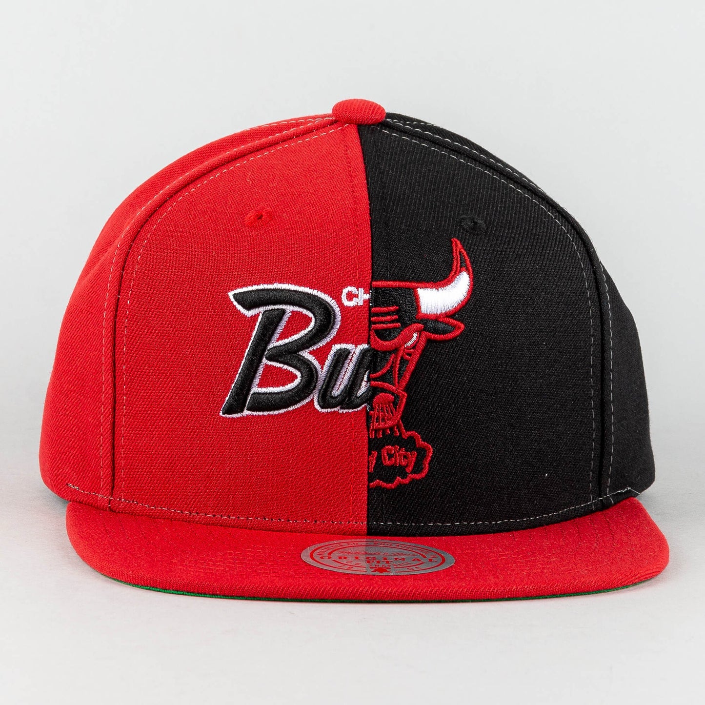 Šiltovka Mitchell & Ness SPLIT CROWN HWC CHICAGO BULLS červená/čierna