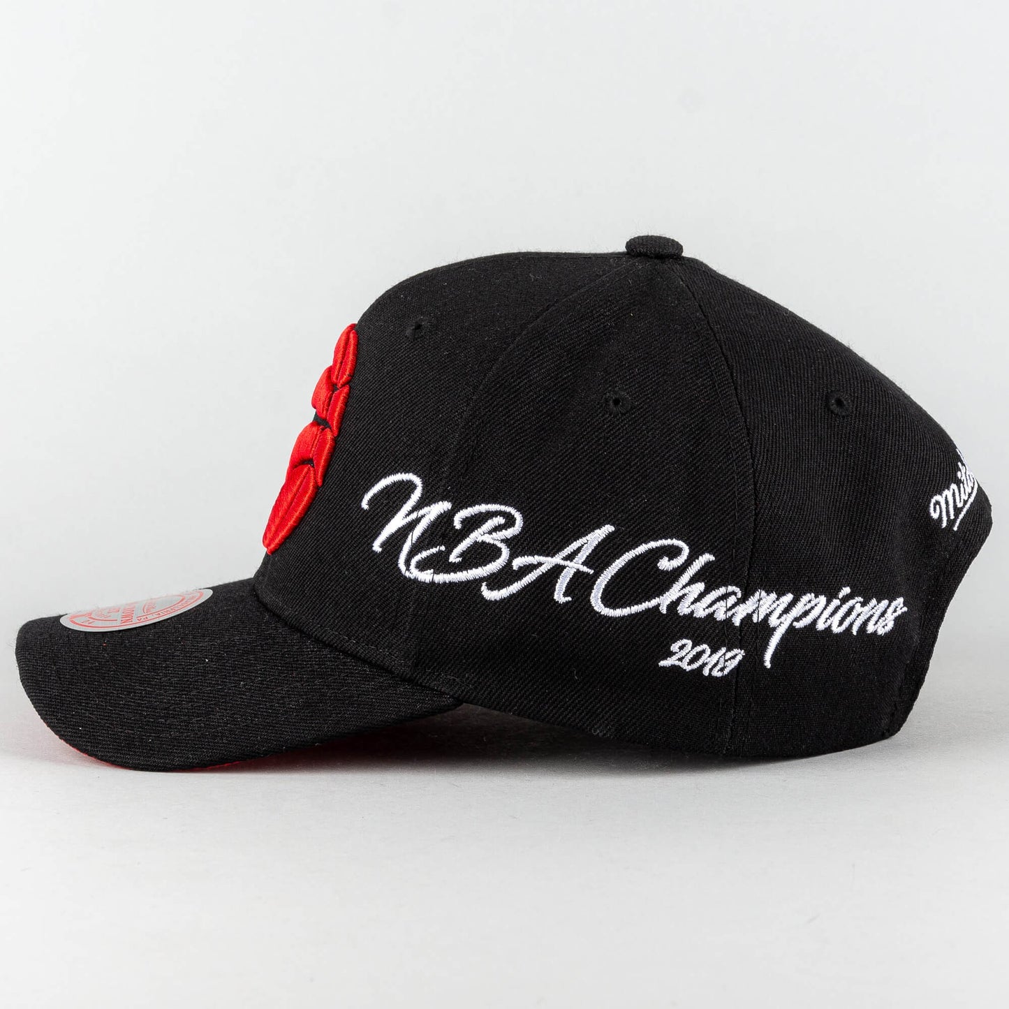 Mitchell & Ness CHAMP WRAP PRO SNAPBACK TORONTO RAPTORS Black