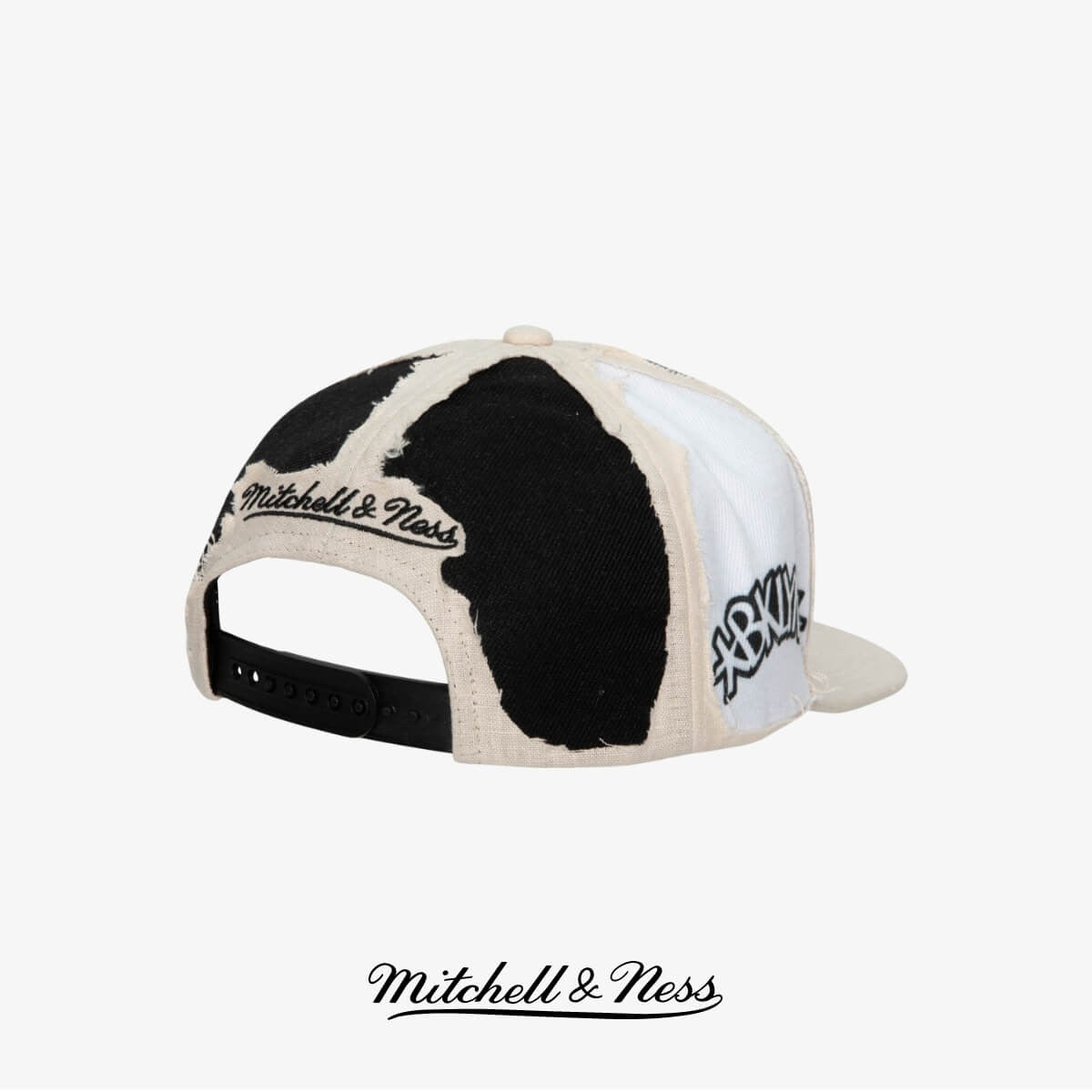 Mitchell & Ness CUT AWAY SNAPBACK NBA CHICAGO BULLS OFF WHITE