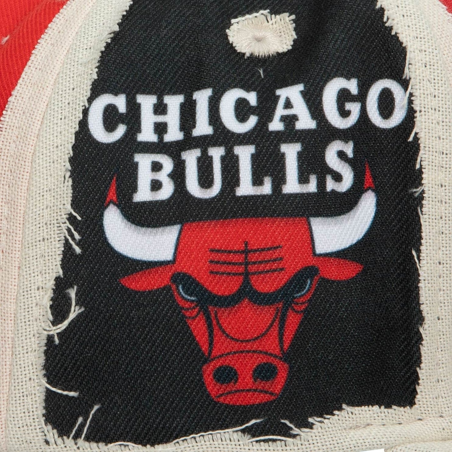 Mitchell & Ness CUT AWAY SNAPBACK NBA CHICAGO BULLS OFF WHITE