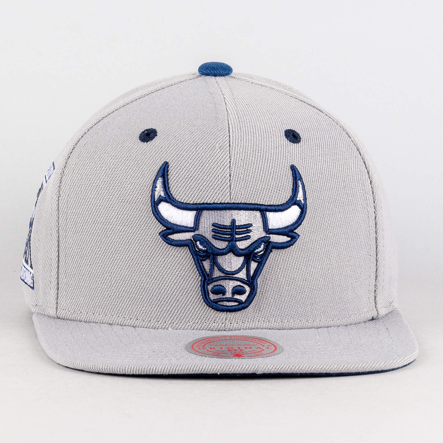 Mitchell & Ness The District Snapback Chicago Bulls Grey