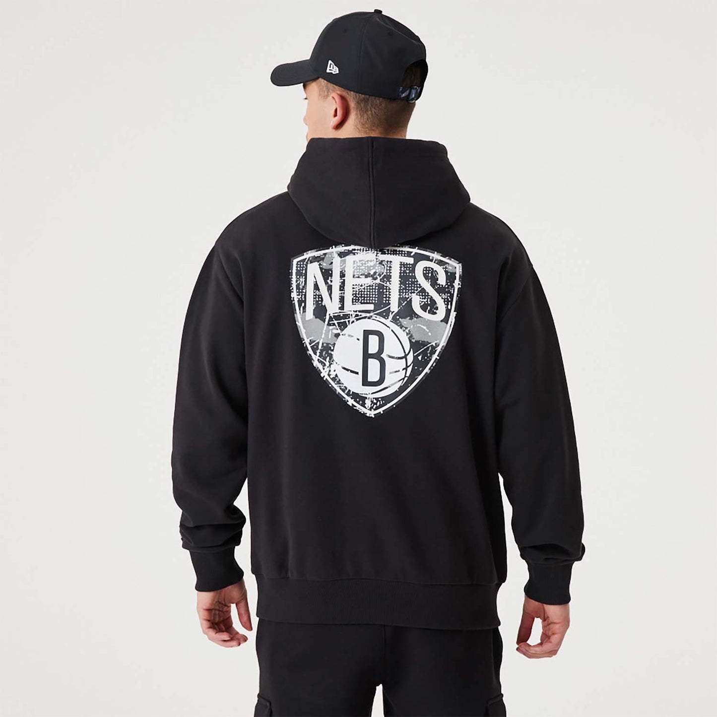 Mikina s kapucňou NEW ERA Brooklyn Nets NBA Infill Team Logo Black Pullover Hoodie čierna