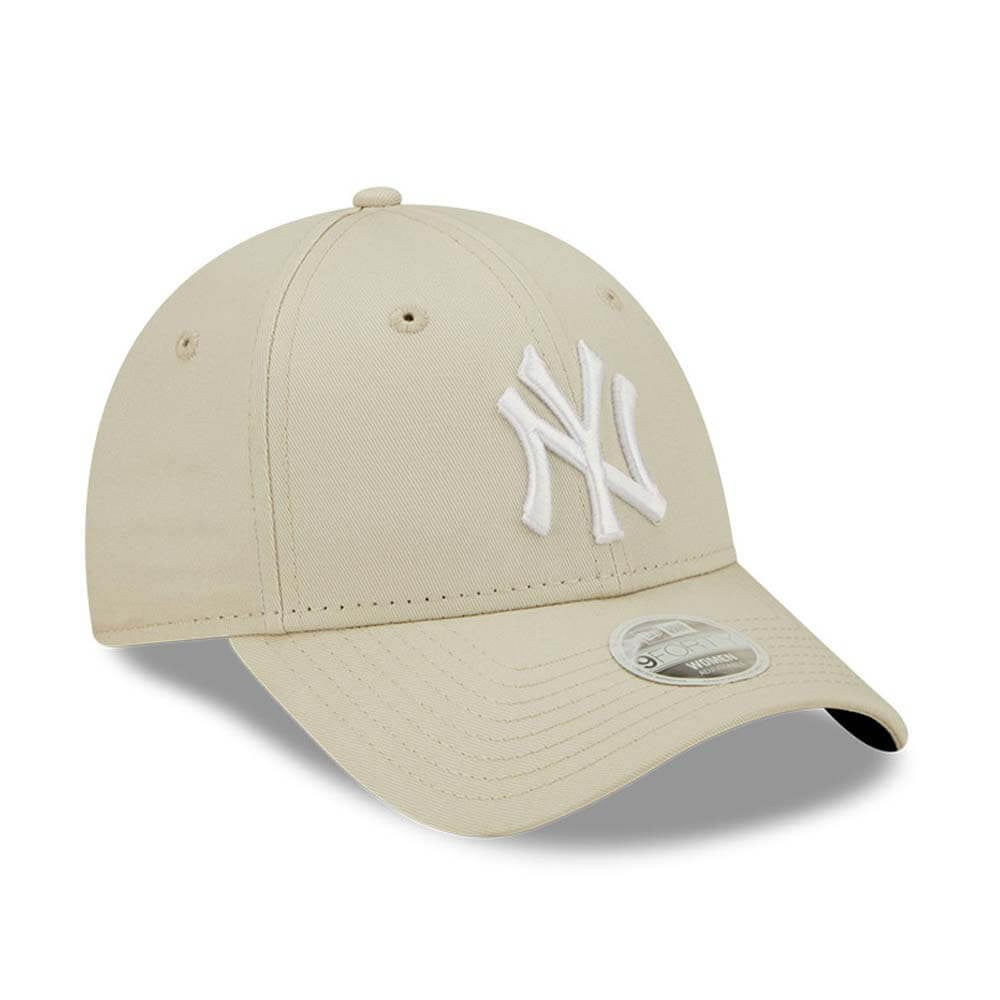 New Era MLB New York Yankees Womens League Essential Light Beige 9FORTY Adjustable Cap Cream