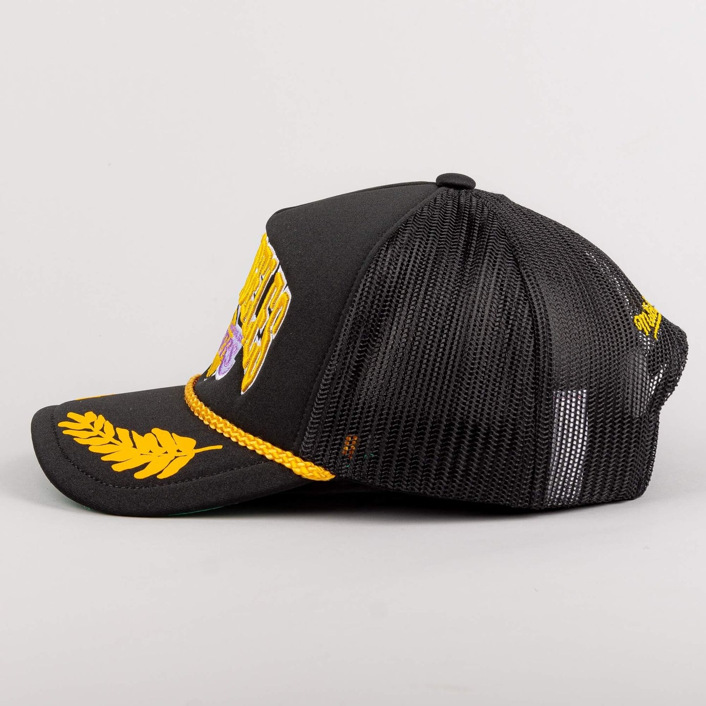 Mitchell & Ness NBA Gold Leaf Trucker HWC Los Angeles Lakers Black