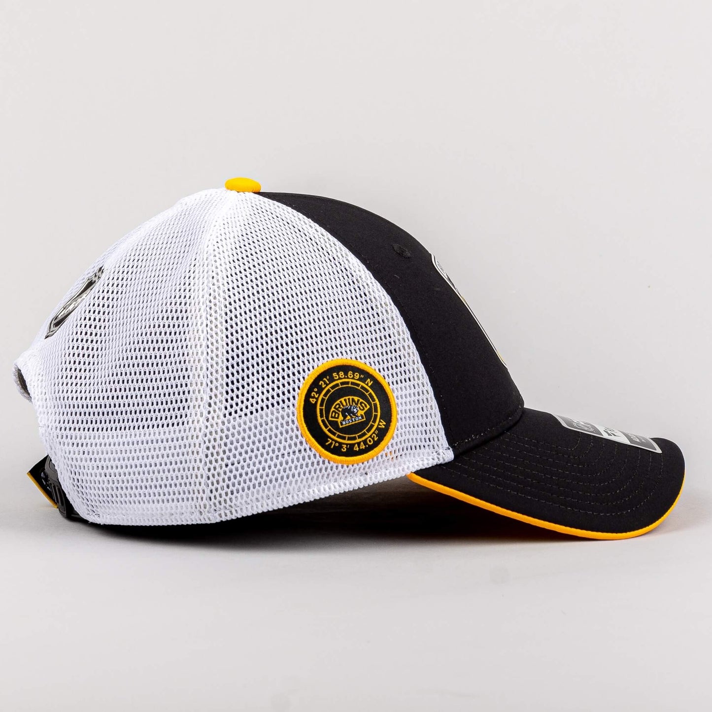 Fanatics NHL Draft Cap Boston Bruins Authentic Pro Draft Structured Trucker-Podium Black/White