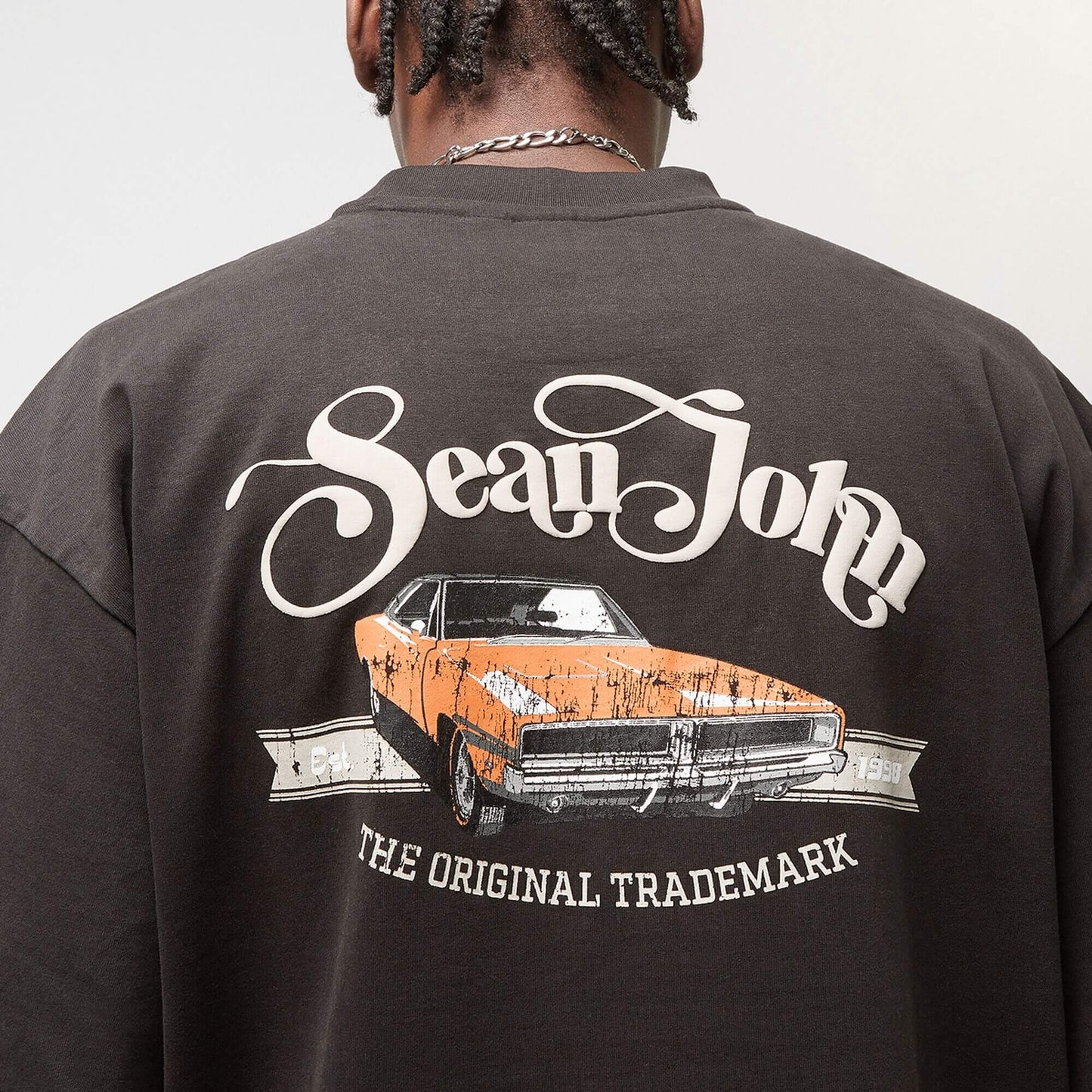 Sean John SJ Script Logo Retro Car Backprint Peached Tee black